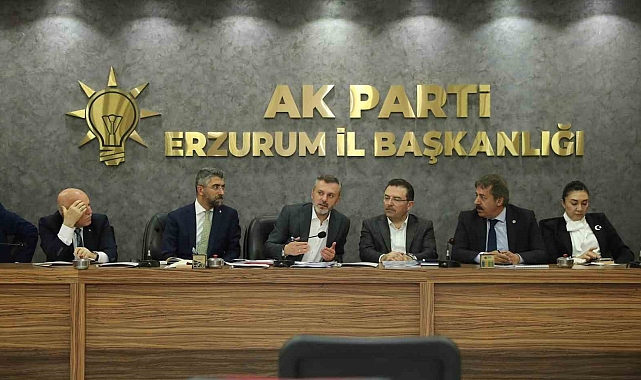 Erzurum AK Parti'de seçim zirvesi