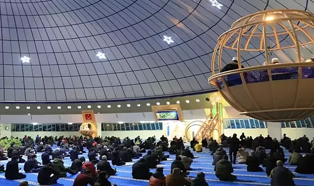 Erzurum sahur vakti! 12 Mart 2024 Erzurum imsakiyesi! Bugün Erzurum'da iftar ve sahur saati kaçta? Erzurum sahura kaçta kalkılacak, kaçta bitiyor?