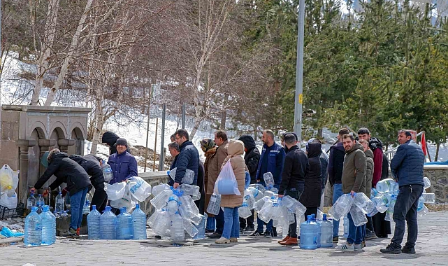 Erzurum'da iftar sofralarının vazgeçilemez kaynak suyu: Paşapınar