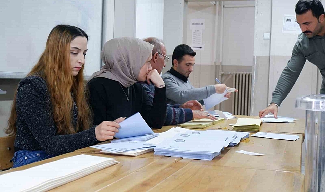 Erzurum'da seçmen sandık başında