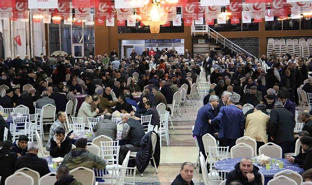 Fatih Erbakan, Muş'ta vatandaşlarla iftarda buluştu