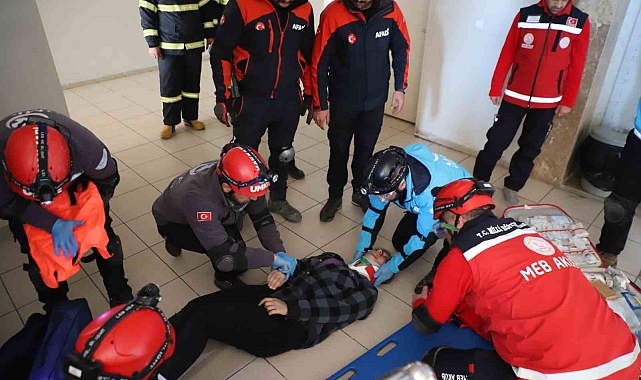 Hakkari'de gerçeği aratmayan tatbikat