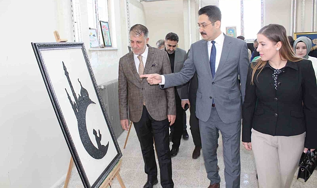 Hamur'da imam hatip okullarının sanat sergisi