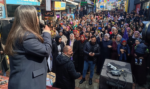 Hazal Aras, 8 Mart Dünya Kadınlar Günü'nde Ağrılı kadınlara seslendi