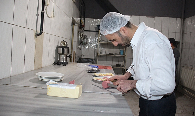 Hüda Par Ağrı başkan adayı Yılmaz, elleriyle sahur hazırladı