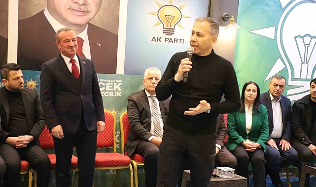 İçişleri Bakanı Yerlikaya, Hakkari'de Mehmetçikle iftar açtı