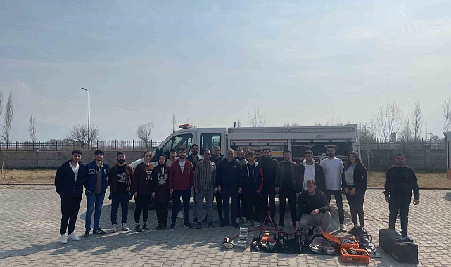 Iğdır Üniversitesi Sivil Savunma ve İtfaiyecilik programı öğrencilerine uygulamalı eğitim