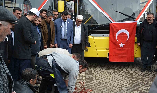 Karts'ta Yeni otobüsler hizmete girdi