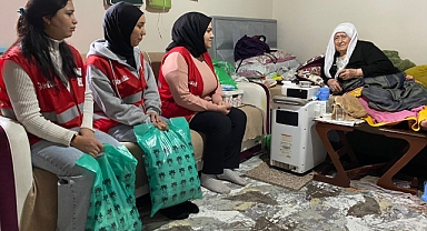 Kızılay Ağrı Gönüllüleri, yaşlıları unutmadı