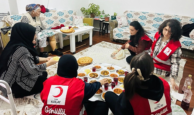 Kızılay Doğubayazıt Şubesi, Asırlık Çınarlarla “Gönül Sofrası” kurdu