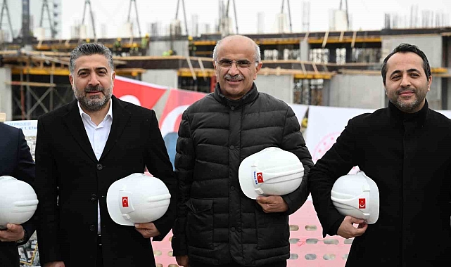 Malatya Çarşı merkezinde inşaatlar yükseliyor, umutlar yeniden yeşeriyor