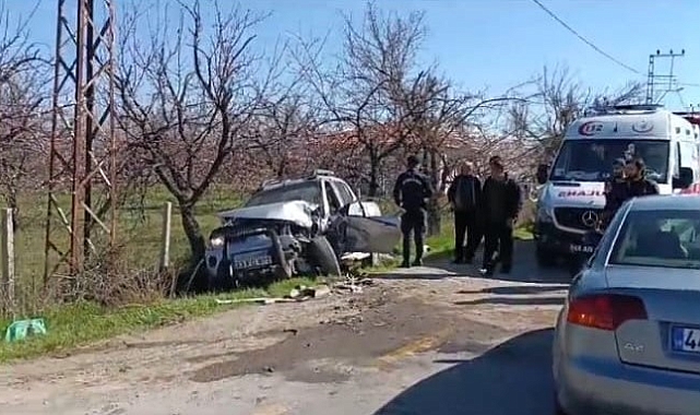 Malatya'da kamyonet ile otomobil çarpıştı: 3 yaralı