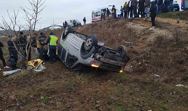 Malatya'da tekeri patlayan otomobil şarampole uçtu: 8 yaralı