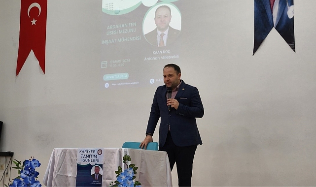 Milletvekili mezun olduğu lisede kariyer günlerine katıldı