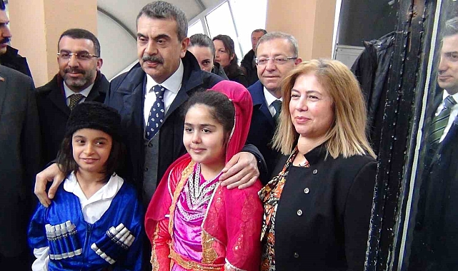 Milli Eğitim Bakanı Tekin Kars'ta