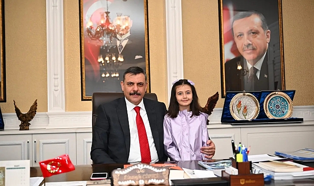 Minik Lina'dan Vali'ye başarı sözü