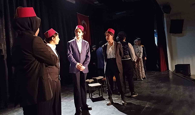 Muş'ta "İstiklal Marşı'nın Kabulü ve Mehmet Akif Ersoy'u Anma Günü" programı