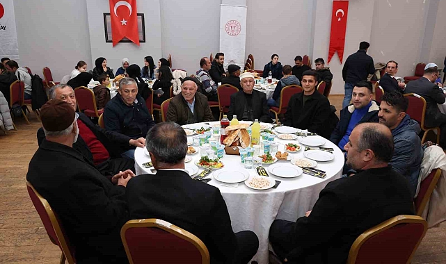 Muş'ta Şehit yakınları ve gaziler iftar yemeğinde bir araya geldi
