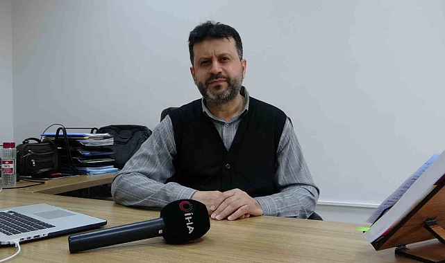 Öğretim Üyesi Dr. Aydın, "Sosyal medyanın yetiştirmiş olduğu bir nesil ile karşılaşabiliriz"