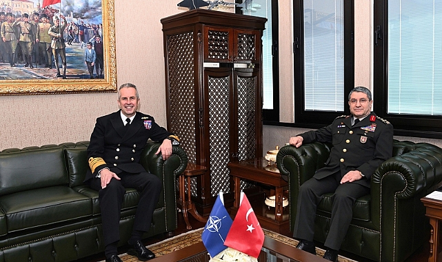 Oramiral Sir Keith Blount’tan Kara Kuvvetleri Komutanına ziyaret