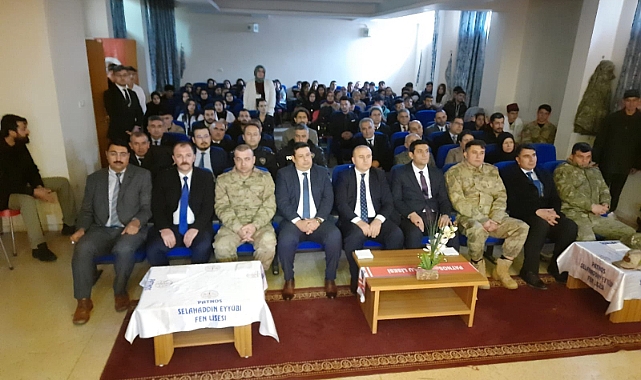 Patnos Kaymakamı 18 Mart Çanakkale Zaferi'ni Anmak İçin Selahattin Eyyübi Fen Lisesi'ndeydi