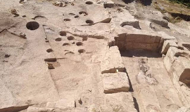 Patnos'ta bulunan Urartu dönemine ait kalıntıları gördünüz mü?