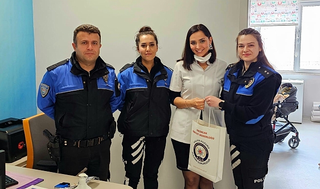 Polislerden 14 Mart Tıp Bayramı kutlaması