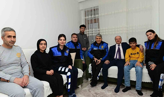 Polislerden anlamlı ziyaret