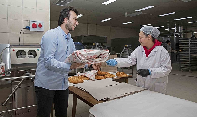 Ramazan Pidesi Atatürk Üniversiteli Öğrencilerden