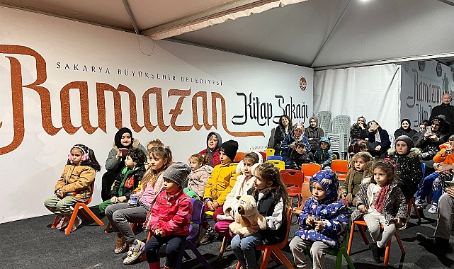 Ramazan Sokağı’nda minikleri kahkahaya boğan gösteri