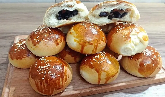 Sabah kahvaltılarına pratik dokunuş: Zeytinli Poğaça tarifi