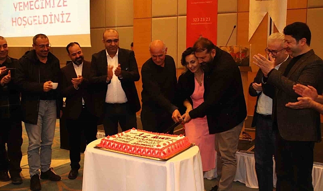 Sağlık çalışanları 14 Mart'ı kutladı