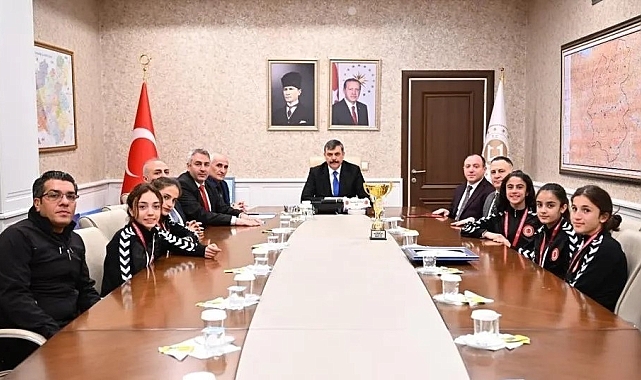 Şampiyon genç krosçular unutulmadı