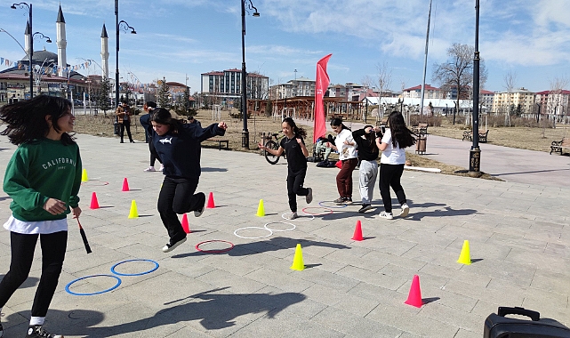 “Sosyal Medyadan Sosyal Meydana” Projesine Ağrı’dan yoğun ilgi