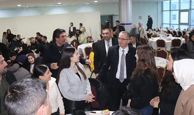 Taşlıçay'da öğretmenler iftar sofrasında bir araya geldi