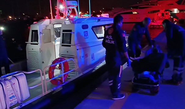 Teknede rahatsızlanan kişinin tahliyesi yapıldı