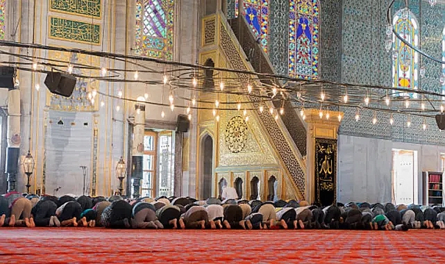 Teravih namazı kaç rekat? Teravih namazı nasıl kılınır?