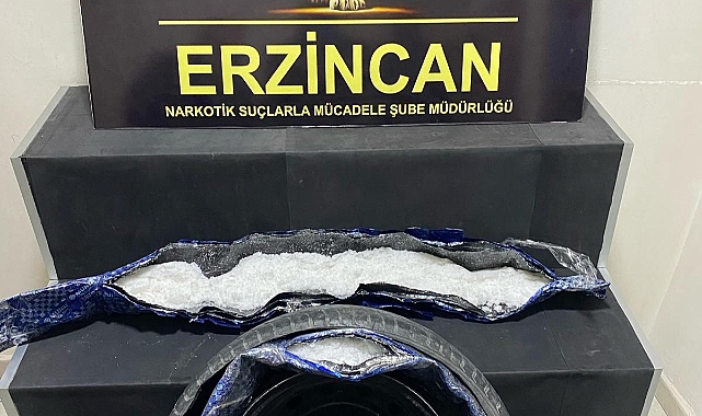 Tır lastiğinde uyuşturucu ticareti yapan 2 kişi tutuklandı