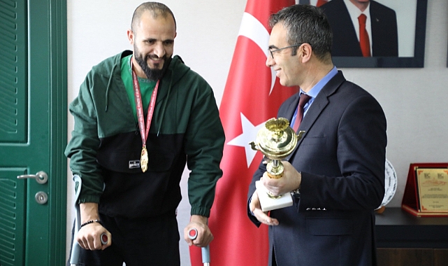 Türkiye Şampiyonu Ağrılı Sporcu engelli birer birer aşıyor