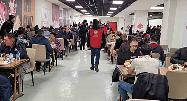 Vakfeden Gönüllerin Bereketli İftar Sofrasını Ağrı’da öğrenciler için açıyor