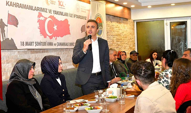 Vali Çiçek, şehit aileleri ve gaziler onuruna iftar yemeği verdi