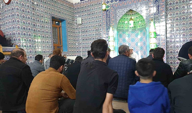 Van Başkale'de Ramazan ayının ilk teravih namazı kılındı
