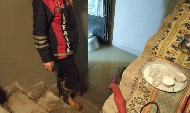 Van da yağışlar taşkınlarına neden oldu