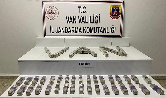 Van'da 14 kilo eroin ve 59 bin adet sentetik hap ele geçirildi