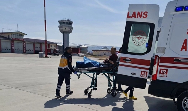 Van'da ambulans helikopter göğüs ağrısı olan hasta için havalandı