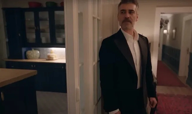 Yan Oda 3. Bölüm İzle: Sevgi ve Taylan Karşı Karşıya!