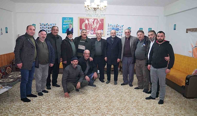 Yavilioğlu, teravih sonrası vatandaşı dinledi