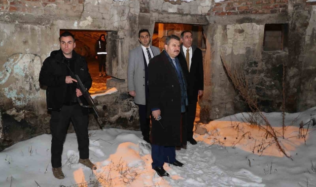 Yırtar metruk bina denetimine bizzat katıldı