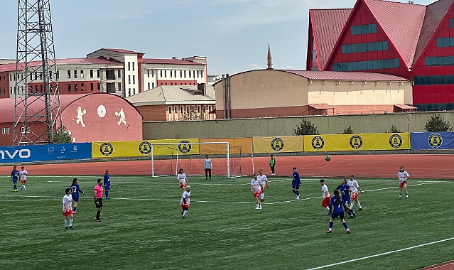 Ağrı Aile ve Sosyal Hizmetler Spor Bulanık'ı ezdi geçti: 11-0