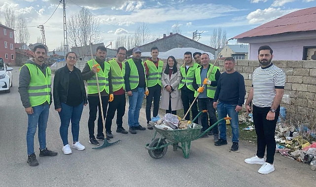 Ağrı Belediye Başkanı Hazal Aras, kolları sıvadı